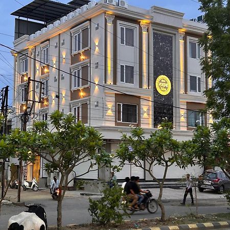 Hotel Rudhav Palace Udždžain Exteriér fotografie